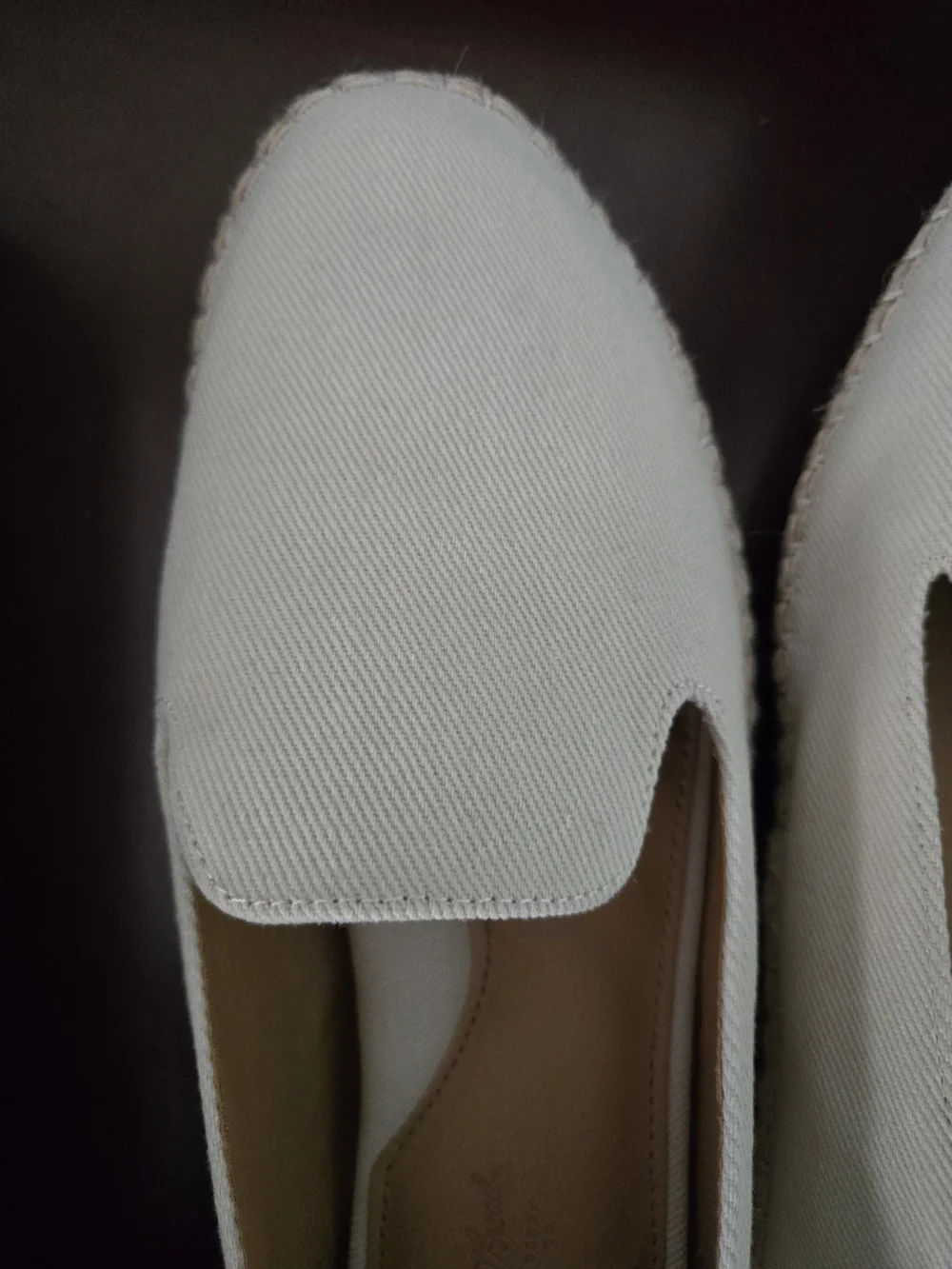Universal Thread SIZE 6 Women’s Cream Slip-On Espadrilles